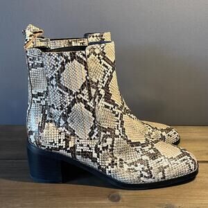 Nordstrom Women's Hazina Chelsea Boots Size 8 Leather Snakeskin Embossed